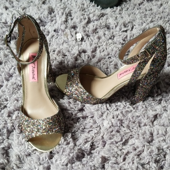 Betsey Johnson Shoes - Betsy johnsonglitter heels 6
